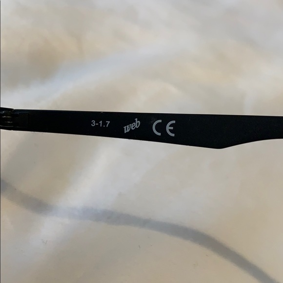 Trendy bridgeless Web sunglasses - Picture 3 of 3